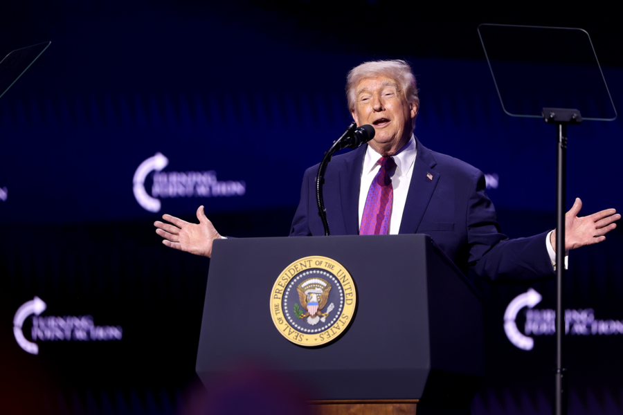 Photo of Donald Trump speaking at an event by Gage Skidmore